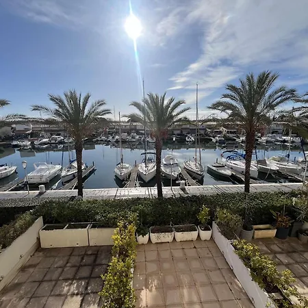 Au Cap D'agde Avec Parking, Piscine Proche Du Port - Fr-1-249-420