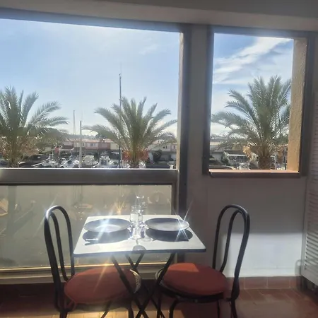 Au Cap D'agde Avec Parking, Piscine Proche Du Port - Fr-1-249-420 Apartmán Agde